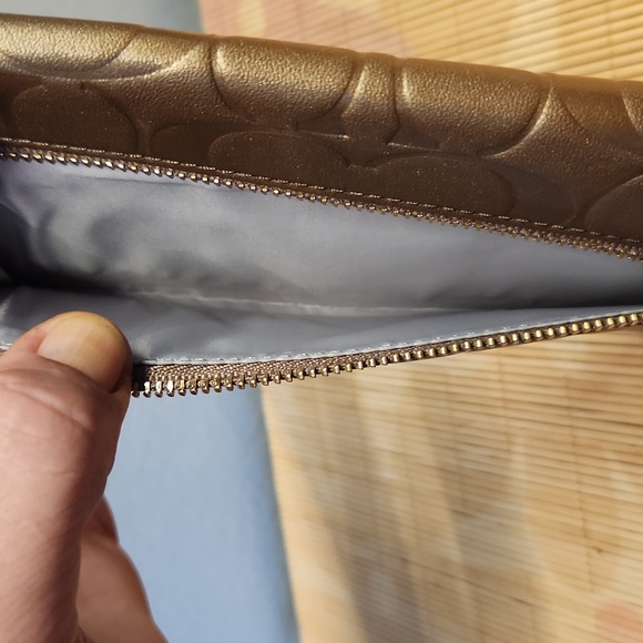 Coach wristlet wallet, bronze - Picture 6 of 17